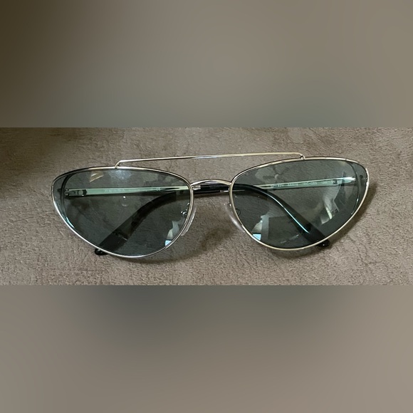 PRADA NWT CATWALK sunglasses - Picture 8 of 9